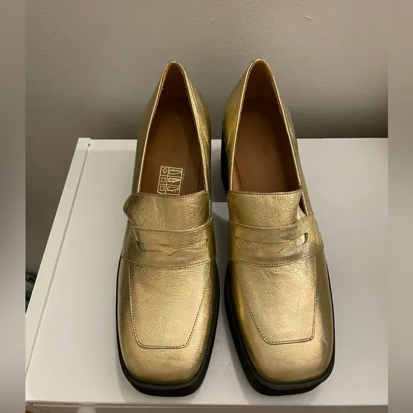 AKAADA Yoko Gold Patent Leather Chunky Loafers size 40 brand new condition
