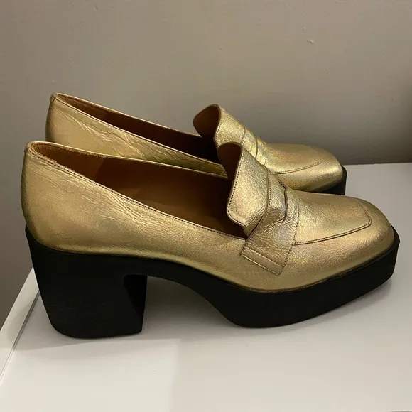 AKAADA Yoko Gold Patent Leather Chunky Loafers size 40 brand new condition