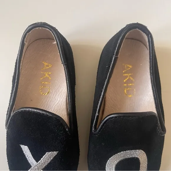 Akid x Mara &amp; Mine Kid’s XO Embroidered Loafers