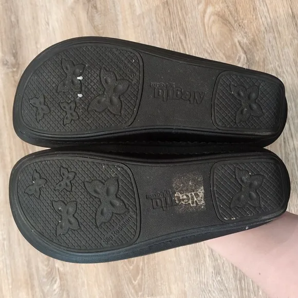 Alegria Black Flats with Comfort Sole Women's size 36