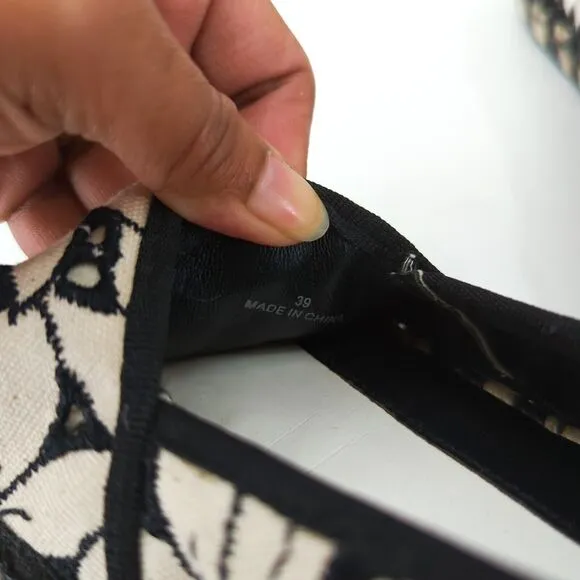 Alice   Olivia Women EU 39 Bradley Espadrilles Sneakers White Black Floral Slip