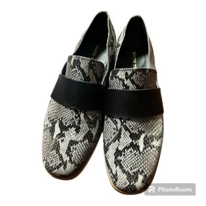 ALL BLACK SNAKE EMBOSSED LEATHER LOAFERS