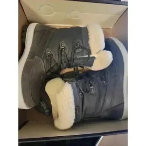 Alpine Design Women's Sofia 2.0 Waterproof Winter Boots NIB Size 6 NEW