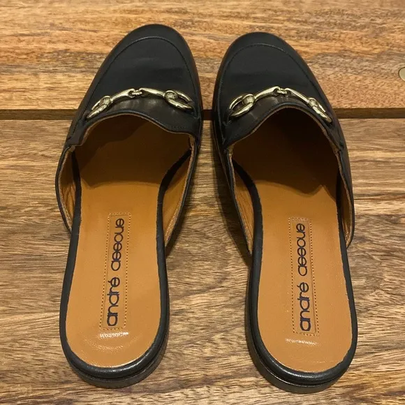 Andre Assous Black Italian Leather Gold Buckle Slip-in Loafers Sz 7