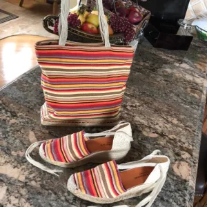 Andre Assous, Espadrilles w/matching Shoulder Bag