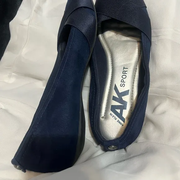 Anne Klein Black Classic Ballet Flats
