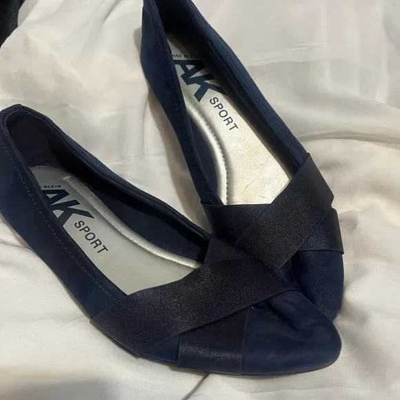 Anne Klein Black Classic Ballet Flats