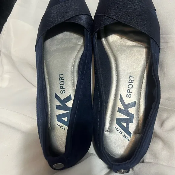 Anne Klein Black Classic Ballet Flats