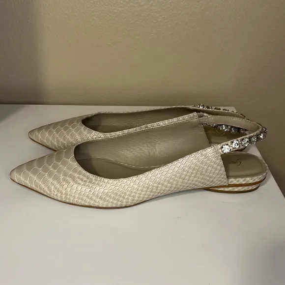 Anthropologie Guilhermina Snakeskin Cream Tan Jewel Pointed Toe Flats 10 41