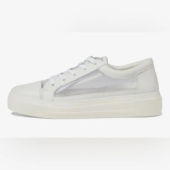 Anthropology Seychelles Women's White Sneakers. Leather and mesh, toe cap. Sz 8