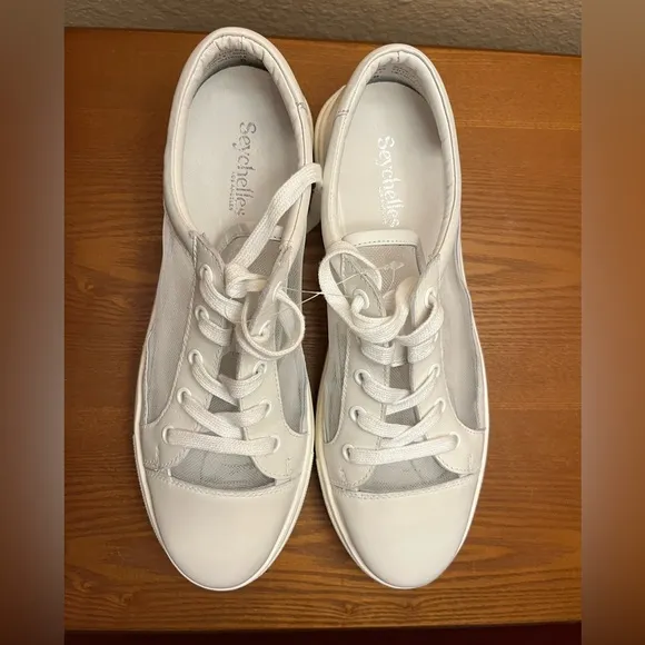 Anthropology Seychelles Women's White Sneakers. Leather and mesh, toe cap. Sz 8