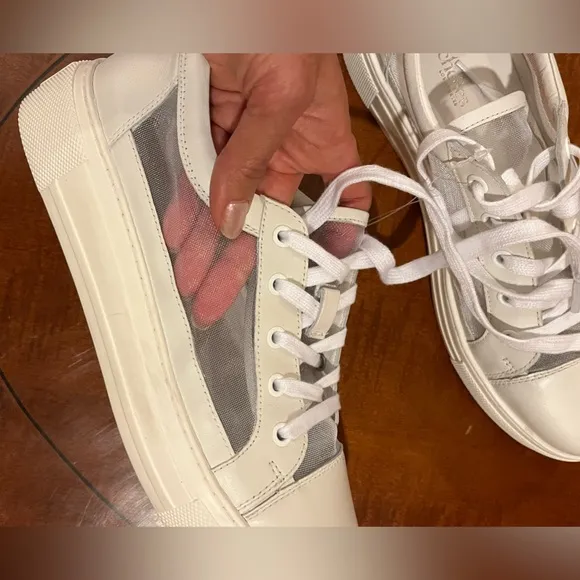 Anthropology Seychelles Women's White Sneakers. Leather and mesh, toe cap. Sz 8