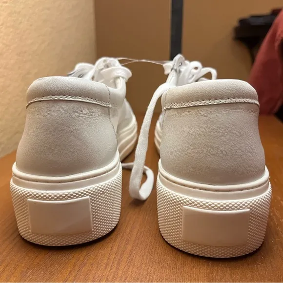 Anthropology Seychelles Women's White Sneakers. Leather and mesh, toe cap. Sz 8