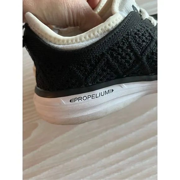 APL TechLoom Phantom mesh sneakers size 6.5