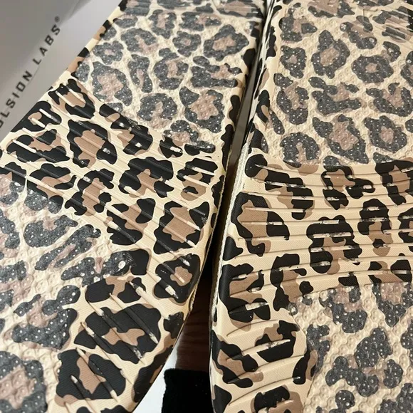APL TechLoom Slides Cream Leopard Slide Sandals size 13