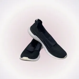APL black and white slip on sneakers | Sz 8.5