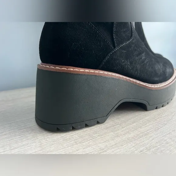 Aqua College Women's Waterproof Gina Platform Black Suede Boots Size 7.5