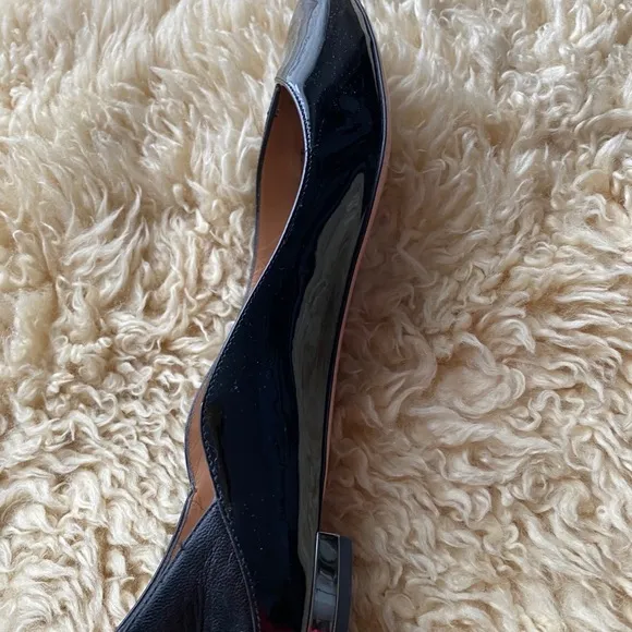 Aquazzura zen patent leather black flats 36.5