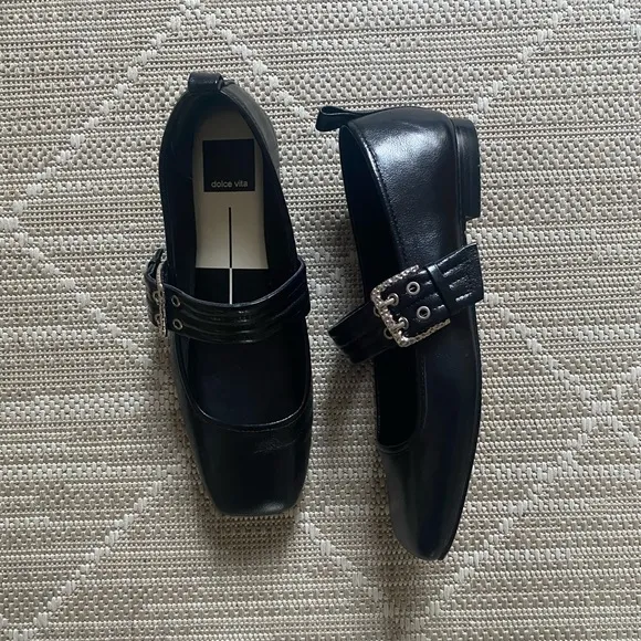 Arora Buckled Mary Jane flats patent leather size 6.5