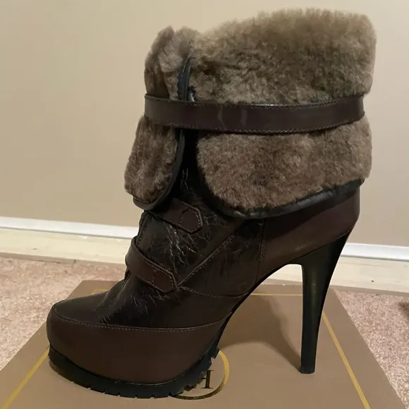 ASH ITALIA ENIGMA FUR BOOTS NEW IN BOXSIZE 10/40