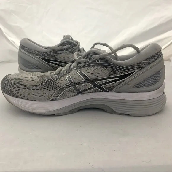 Asics Gel-Nimbus 21 Women Gray Mesh Running Sneakers