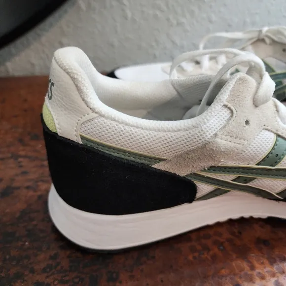ASICS Lyte Classic Sneakers