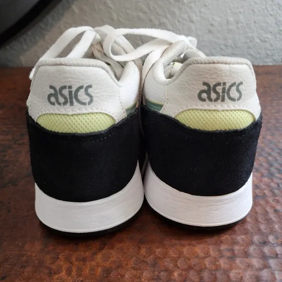 ASICS Lyte Classic Sneakers