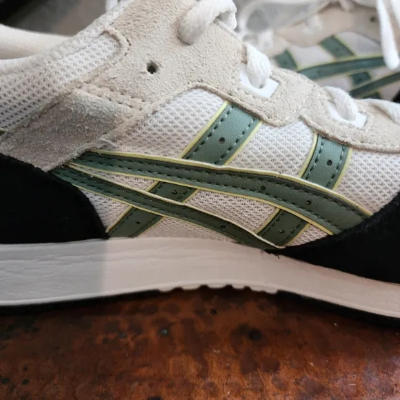 ASICS Lyte Classic Sneakers