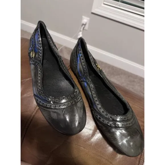 Authentic Gucci Black/Grey Brogue Leather Ballet Flats Size 40