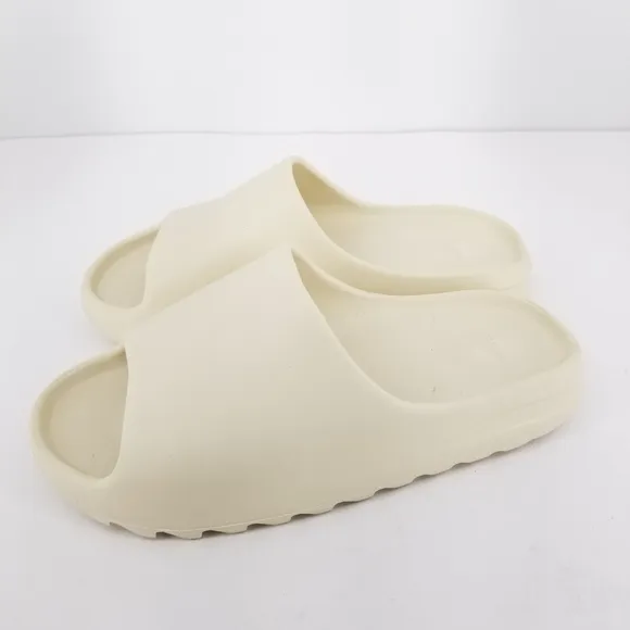 B61 Adidas Mens Slides Sandals Cream Size 12 Sandals Slip On Beach Shoes