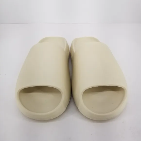 B61 Adidas Mens Slides Sandals Cream Size 12 Sandals Slip On Beach Shoes