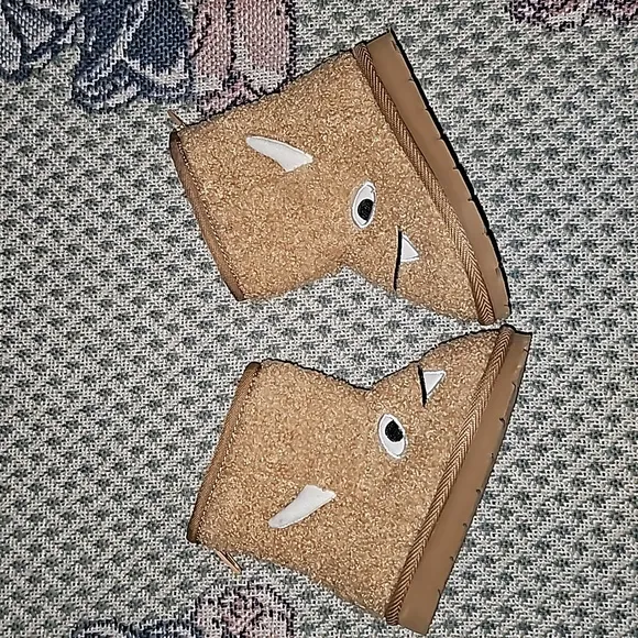 Baby Gap boots sherling yeti monster design zipper closure lined