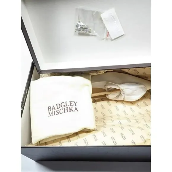 Badgley Mischka Women's Davis Embellished Ivory Satin Flats Size 6.5 (MSRP $195)