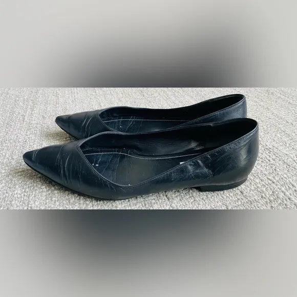 BALENCIAGA Women’s Black Leather Pointed Flats