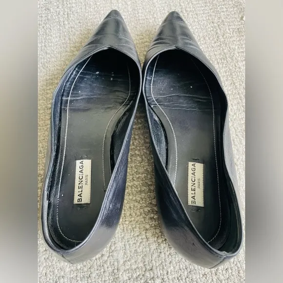 BALENCIAGA Women’s Black Leather Pointed Flats