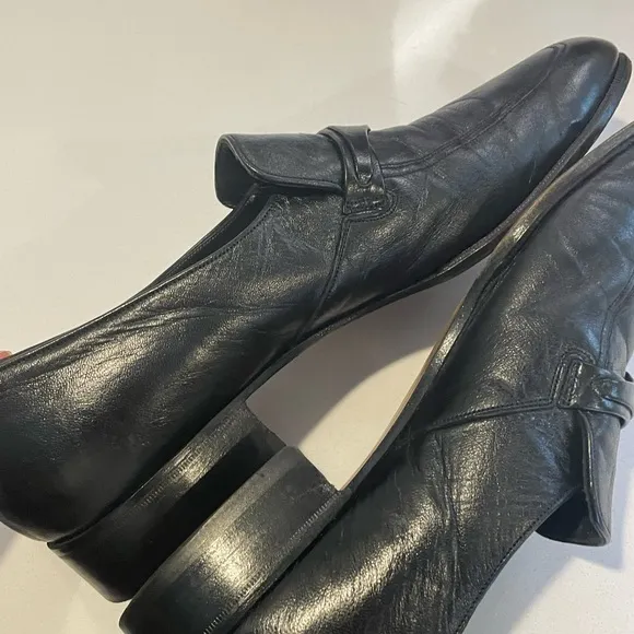 Bally of Switzerland vintage black leather loafers