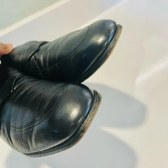 Bally of Switzerland vintage black leather loafers