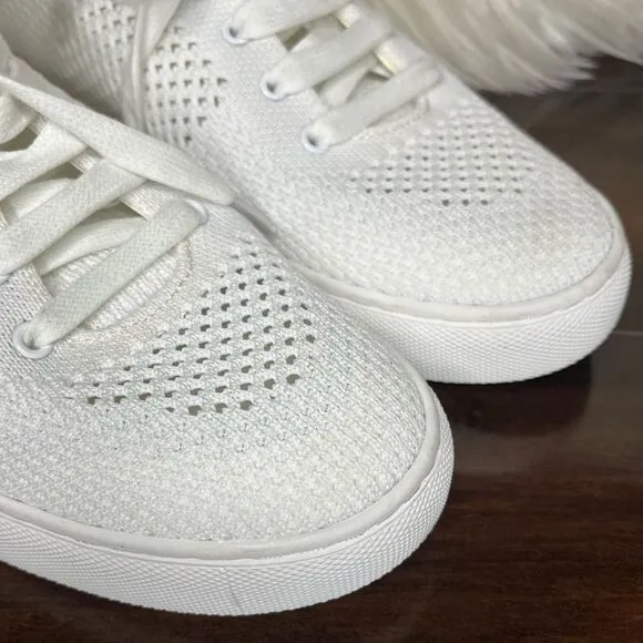 Banana Republic White Mesh Sneaker With Pink Stripe​​