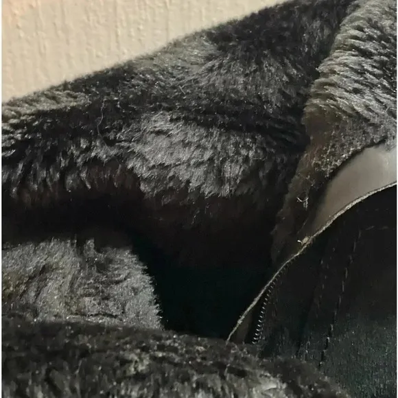 Baretraps Suede Boots Size 9.5 Med Faux Fur Lined Knee High Boots
