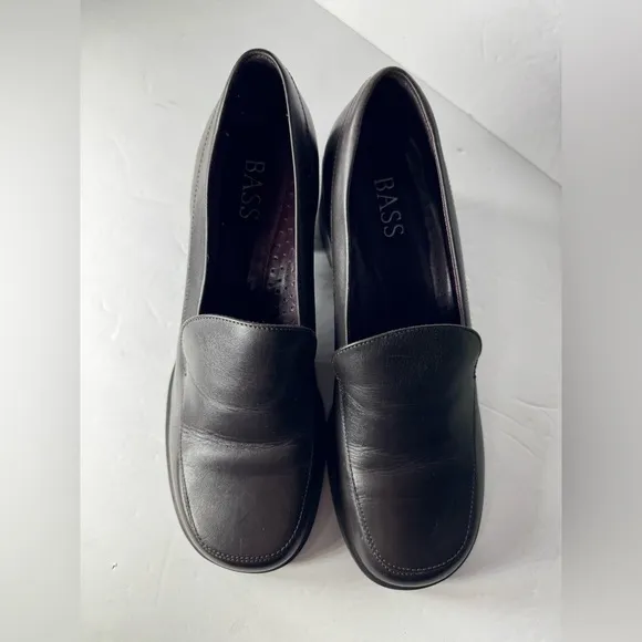 Bass women’s Vintage 90s Heeled Leather Loafers Academia Chocolate Brown size 10