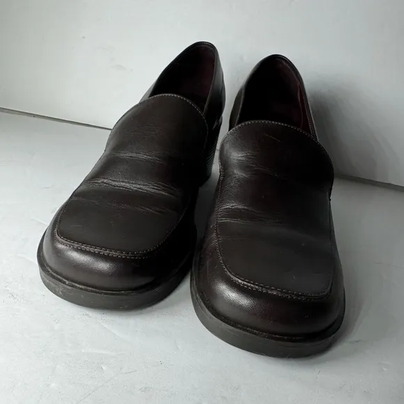Bass women’s Vintage 90s Heeled Leather Loafers Academia Chocolate Brown size 10