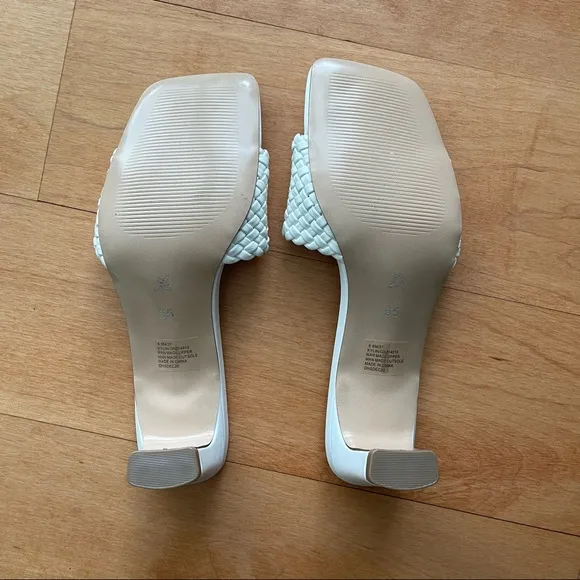 BCBGeneration Square Toe Slides Sandals White Basket Weave, 6.5