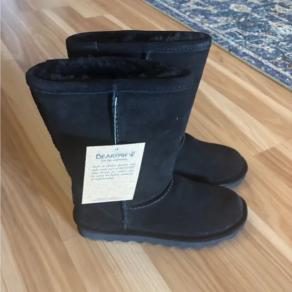 Bearpaw Elle Suede Fur Lined Boots in Black Size 6 New in Box
