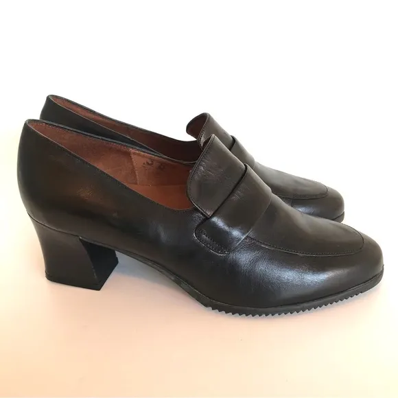 Beautifeel Rubber Soled Block Healed Loafers (7.5)