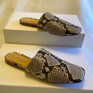 Bells &amp; Becks snake skin leather slide on loafers made in Italy size 36 or 5.5