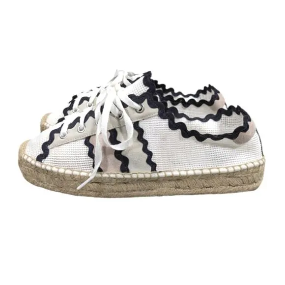 Bernardo Vale Scalloped Mesh Espadrille Sneakers EUC $159 Size 9.5  S1549