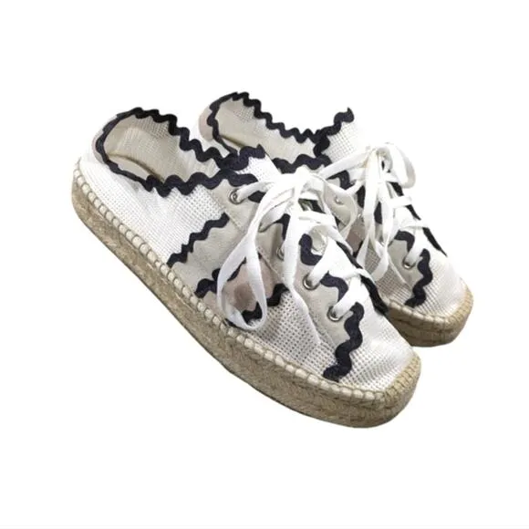 Bernardo Vale Scalloped Mesh Espadrille Sneakers EUC $159 Size 9.5  S1549