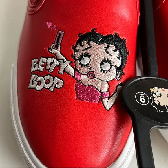 BETTY BOOP Sneakers Slip On
