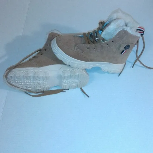 Bikk embebgs fur ankle boots adjusting straps in the back lightly worn size 8