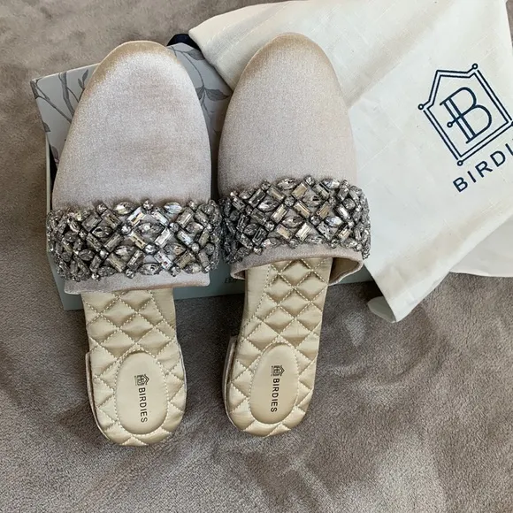BIRDIES SONGBIRD VELVET CRYSTAL CHAMPAGNE COLOR SLIPPERS “NEW”